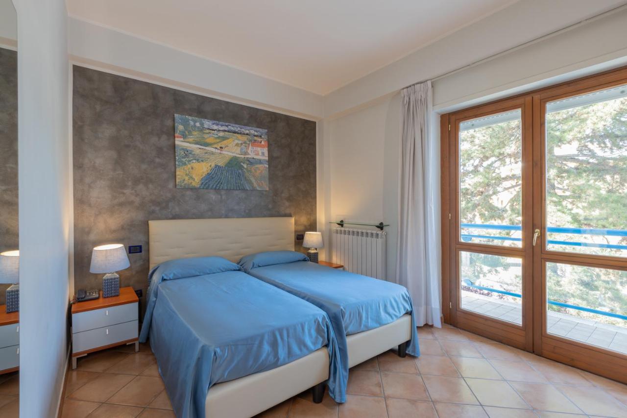 Hotel Azzurro L'Aquila Exterior photo